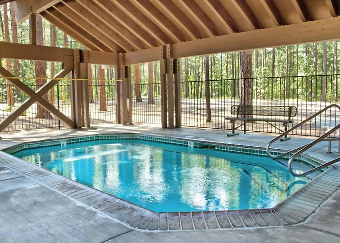 Pinetop Resort Studio Apartment *
